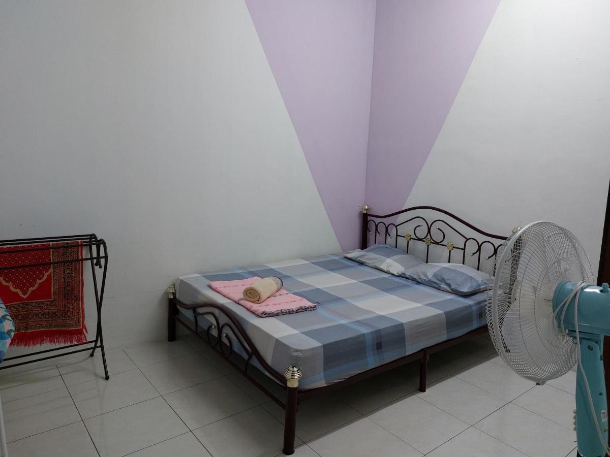 Pelangi Homestay Bota エクステリア 写真